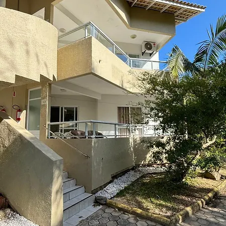 Apto em condomínio no centro de Bombinhas, próximo da praia-3